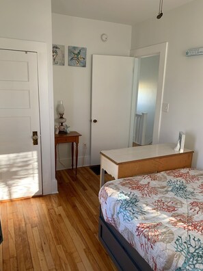3 Schlafzimmer, Schreibtisch, Bügeleisen/Bügelbrett, kostenloses WLAN