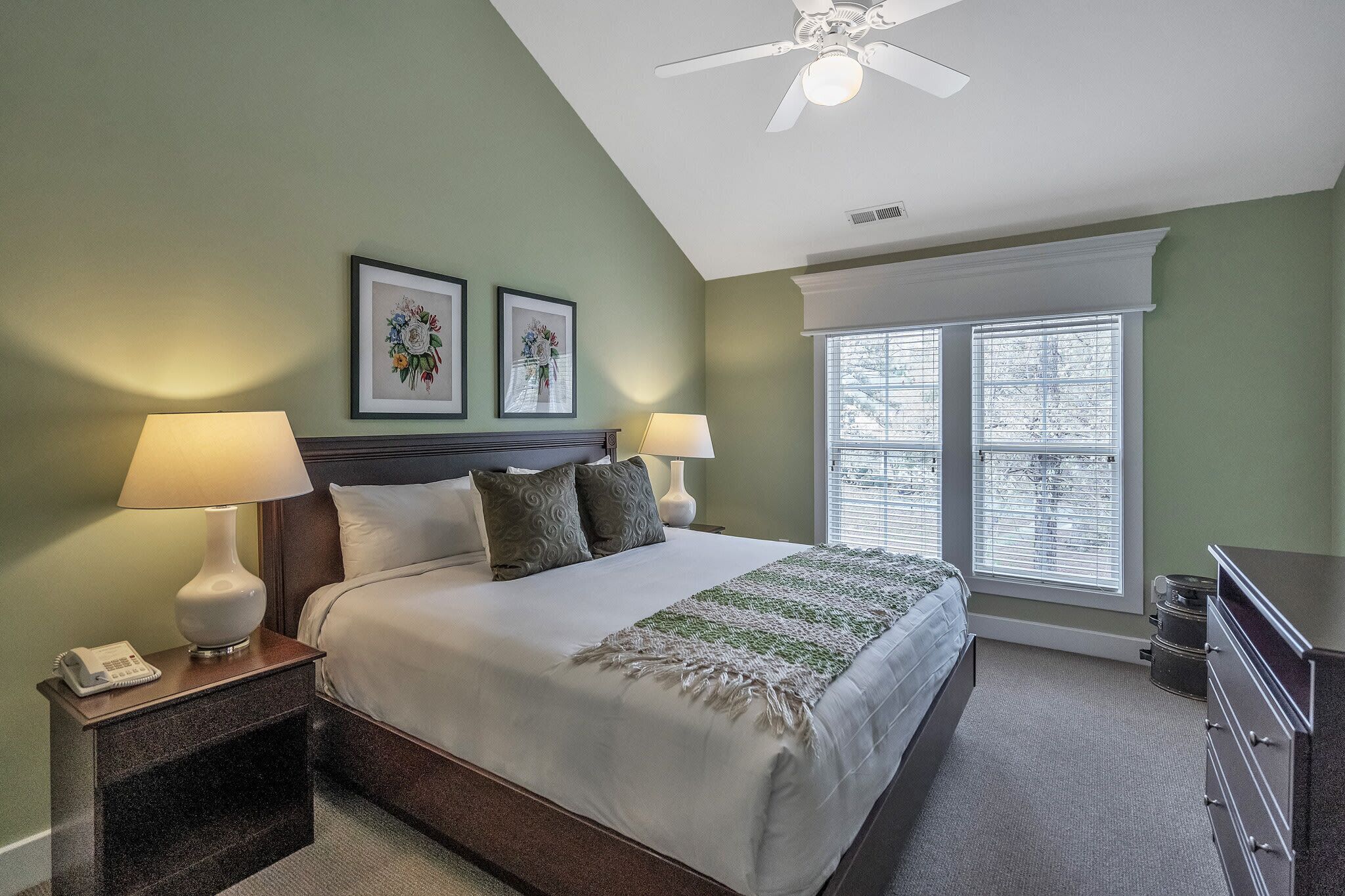 2 bedrooms, laptop workspace, iron/ironing board, WiFi