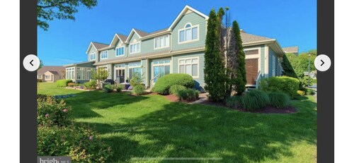 The Villa at Cottonwood Lane