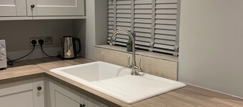 HotTub - Beach - Bbq - PetsOK - 6 Guests