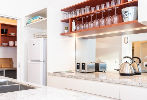 Beautiful 2 BR Home for the Family