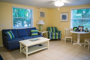 House, 1 Queen Bed with Sofa bed, Patio, Garden View | Living room | 40-inch TV with cable channels