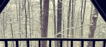 The Getaway - Wi-Fi - Pet friendly - 45 Acres - New Deck