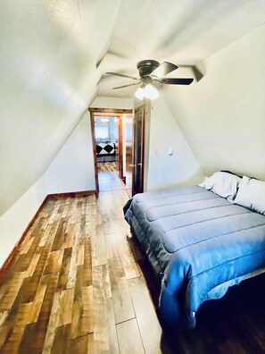 2 makuuhuonetta, ilmainen Wi-Fi, vuodevaatteet