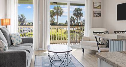 Oceanfront 1st Floor Condo!! Community Pool & Fishing Pier! In the Heart of IOP!
