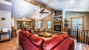 Studio (3 Bedrooms) | Property amenity