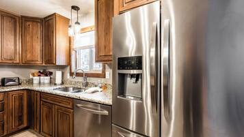 Estudio (3 Bedrooms) | Servicio de la propiedad