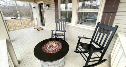 Guest House with Hot Tub, 10min from Lake Norfork!