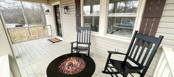 Guest House with Hot Tub, 10min from Lake Norfork!