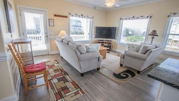 Casa, 5 habitaciones | Área de sala de estar