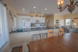 House, 5 Bedrooms | Private kitchen | Fridge, oven, coffee/tea maker, toaster - Sun Kissed 5 Bedroom Home by RedAwning (Supply)