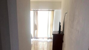 Iron/ironing board, WiFi (free) - HM Hotel RRU (Acapulco)