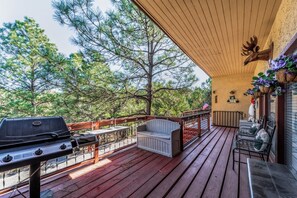 Studio (6 Bedrooms) | Property amenity