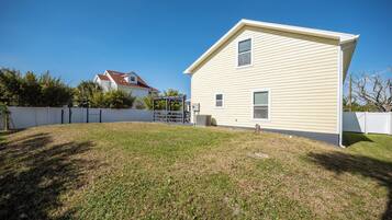 House (3 Bedrooms) | Property amenity