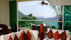 Living area - HM Pichilingue (Acapulco)