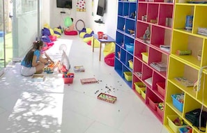 Children's play area - indoor - HM Pichilingue (Acapulco)