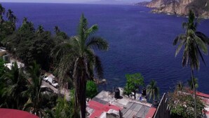 View from property - HM Hotel El Rey (Acapulco)
