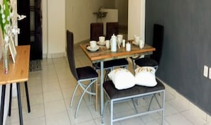 Free WiFi, bed sheets - HM Hotel El Rey (Acapulco)