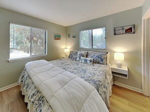 Condo (2 Bedrooms) | Property amenity