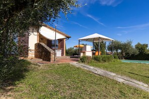 Terrace/patio - Villa Renina – Vacation villa with private pool in Gambassi Terme, Tuscany (Gambassi Terme)