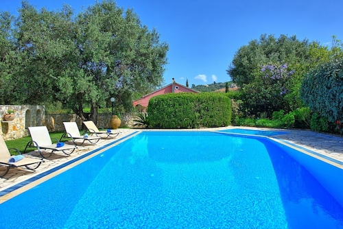 Votana House - Vacation villa with private pool on Corfu, Greece