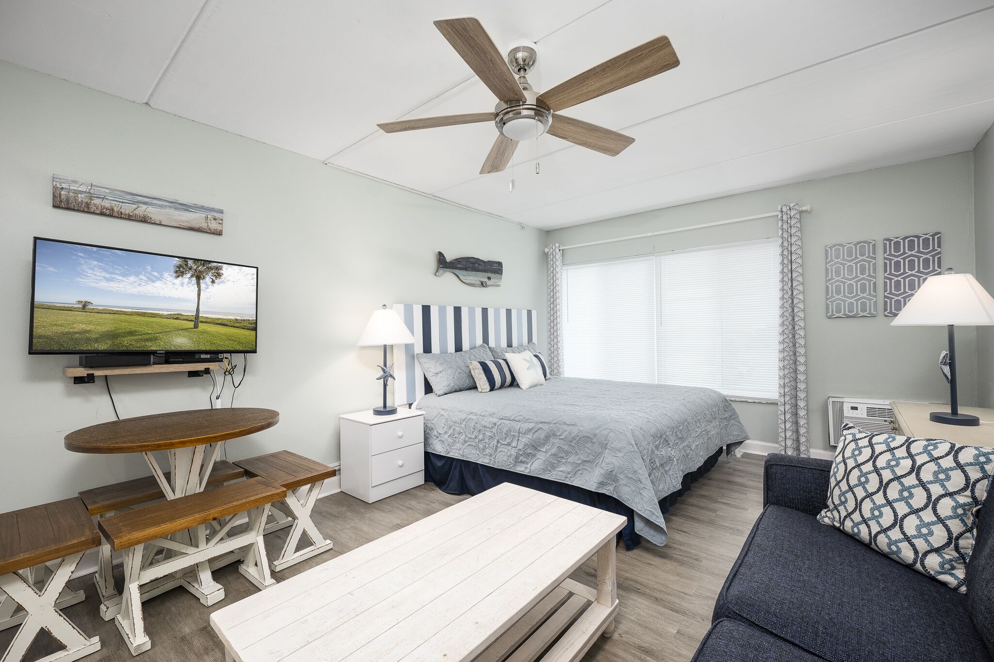 Condo, 1 King Bed with Sofa bed, Private Pool | 1 bedroom, free WiFi, bed sheets