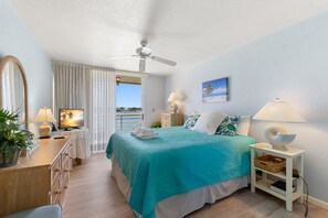 Apartment, Mehrere Betten, Buchtblick (#8-314 - No Pets)