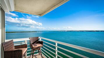 Apartamento, varias camas, patio (#17-881 - No Pets Allowed) | Jardines del alojamiento