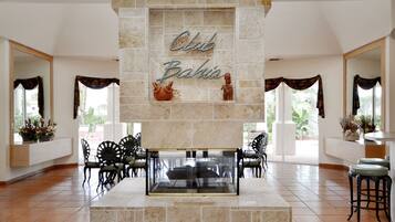 Apartamento, varias camas, patio (#17-881 - No Pets Allowed) | Restauración