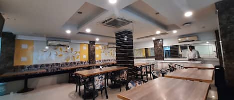 Ruokailu