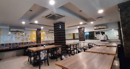 Make your stay relaxing & fun with Free Breakfast & WiFi