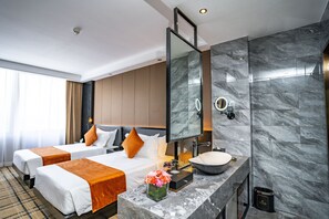 Minibar, desk, soundproofing, free WiFi - Ocean Hotel (Phnom Penh)