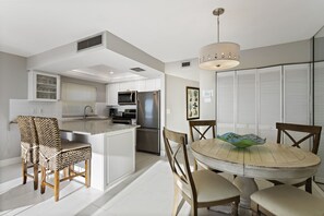 Dining - 🌴 Unit 303 at Gulf Gate – Gulf-Front Comfort for Up to 4 Guests (St Pete Beach)