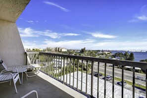 Property grounds - 🌴 Gulf Gate Resort #507 – Bayfront Comfort on St. Pete Beach (St Pete Beach)