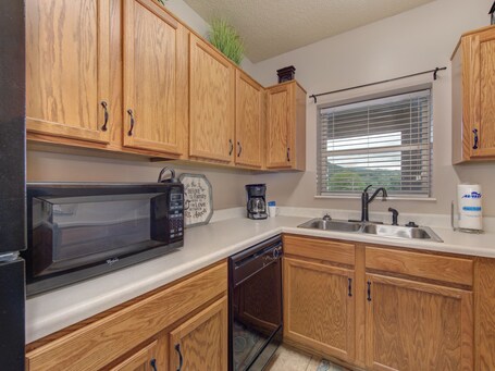Cedar Lodge - Image 38