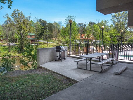 Cedar Lodge - Image 2