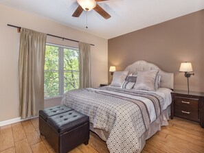 2 bedrooms, individually decorated, individually furnished, free WiFi - Cedar Lodge by Jackson Mountain Rentals (Pigeon Forge)