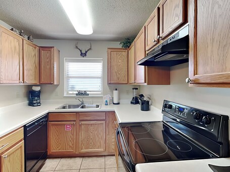 Cedar Lodge - Image 72