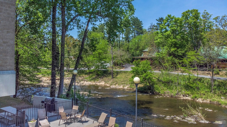 Cedar Lodge by Jackson Mountain Rentals