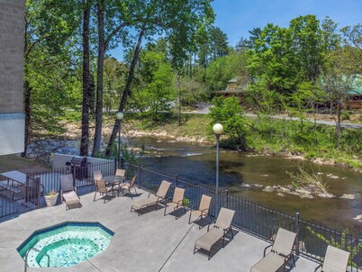 Cedar Lodge by Jackson Mountain Rentals