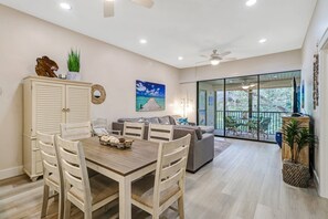 Unclassified image, 4 of 48, button