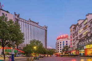 Exterior - Fortune Hotel (Taining)
