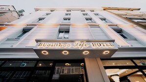 Front of property - Business Life Hotel & SPA Bakırköy (Istanbul)