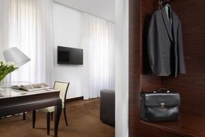 Literie de qualité supérieure, couette en duvet d'oie, bureau