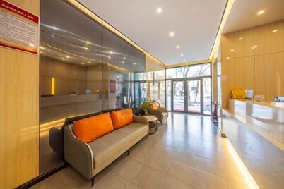 Rest Hotel (Lanzhou West Railway Station Lanzhou Old Street)