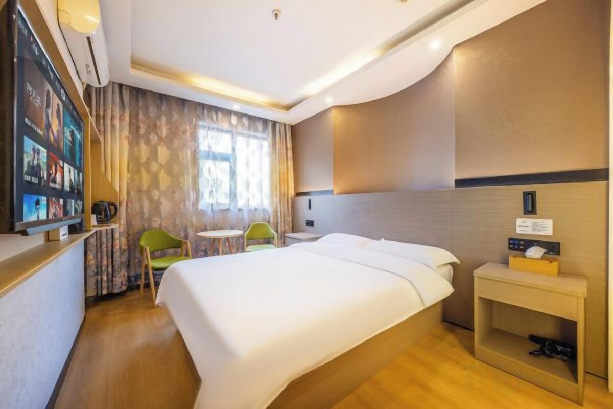 Blackout curtains, bed sheets
