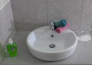 Imagen sin descripción, 3 de 16, botón