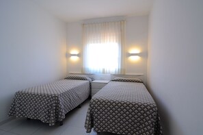 2 bedrooms, free WiFi, bed sheets - GOLF MAR II C 1-4 (Pals)
