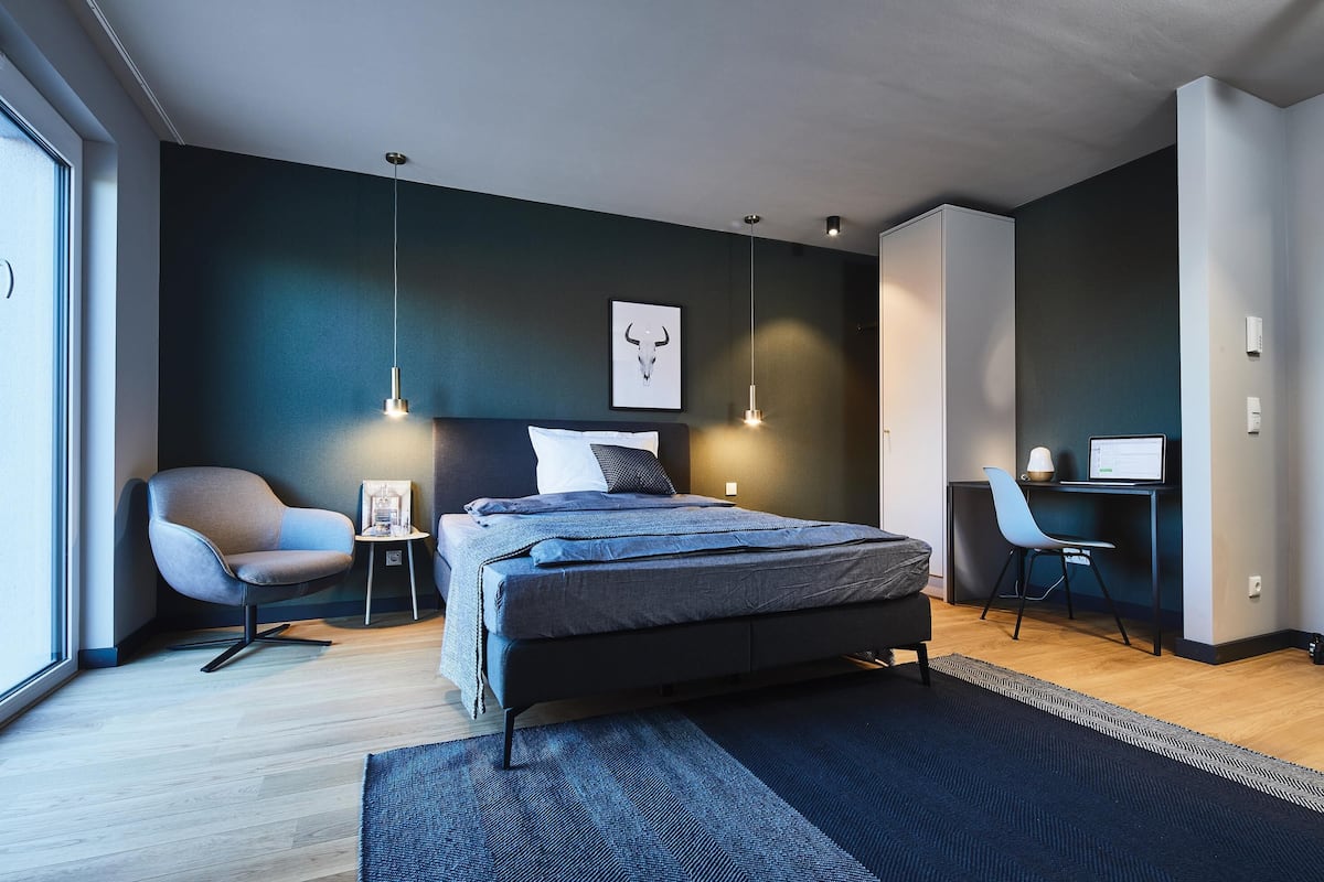 Standard Apartment, 1 Queen Bed, Kitchen (Full Kitchen)