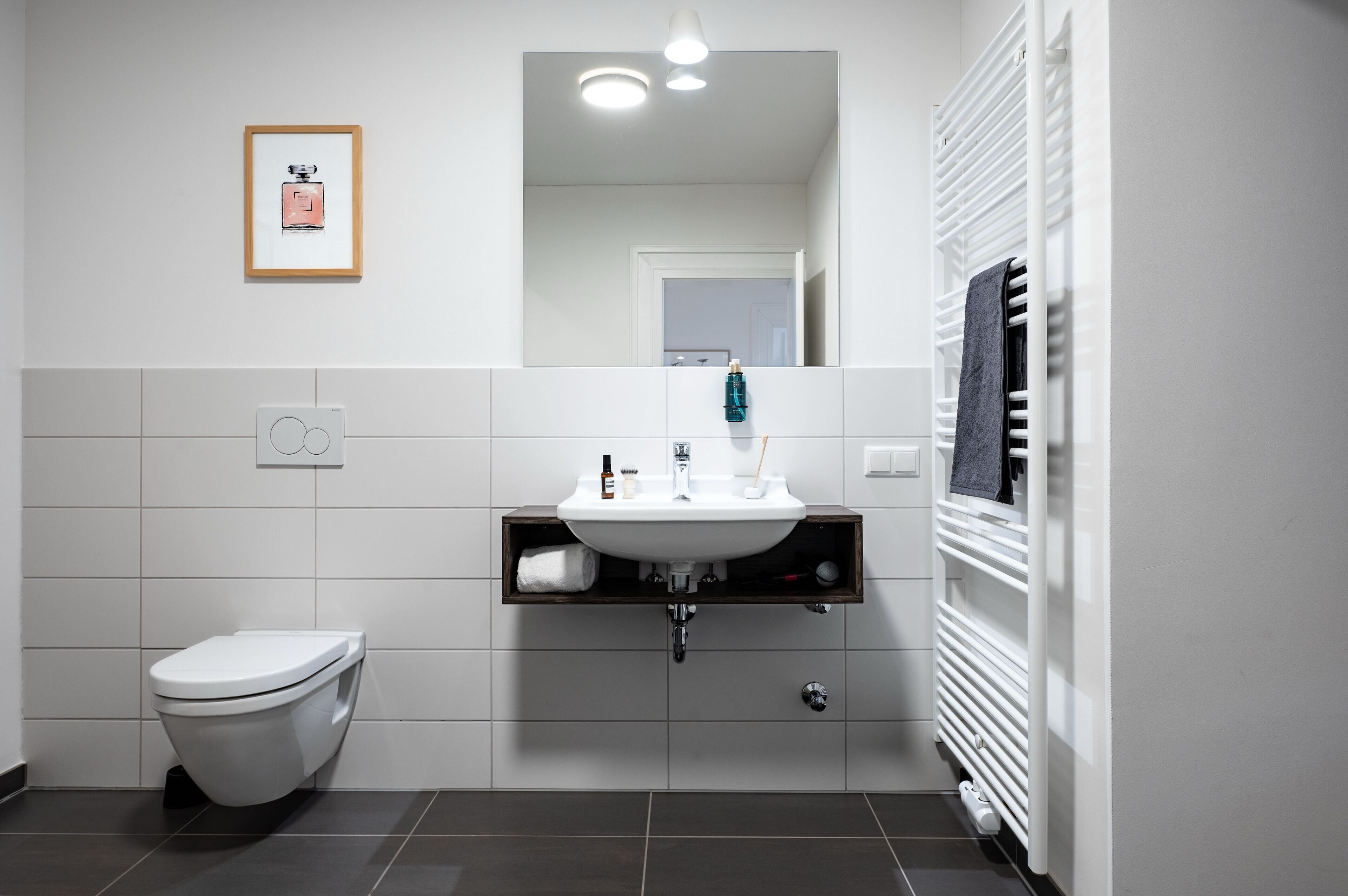 샤워 시설, 헤어드라이어, 타월, 비누